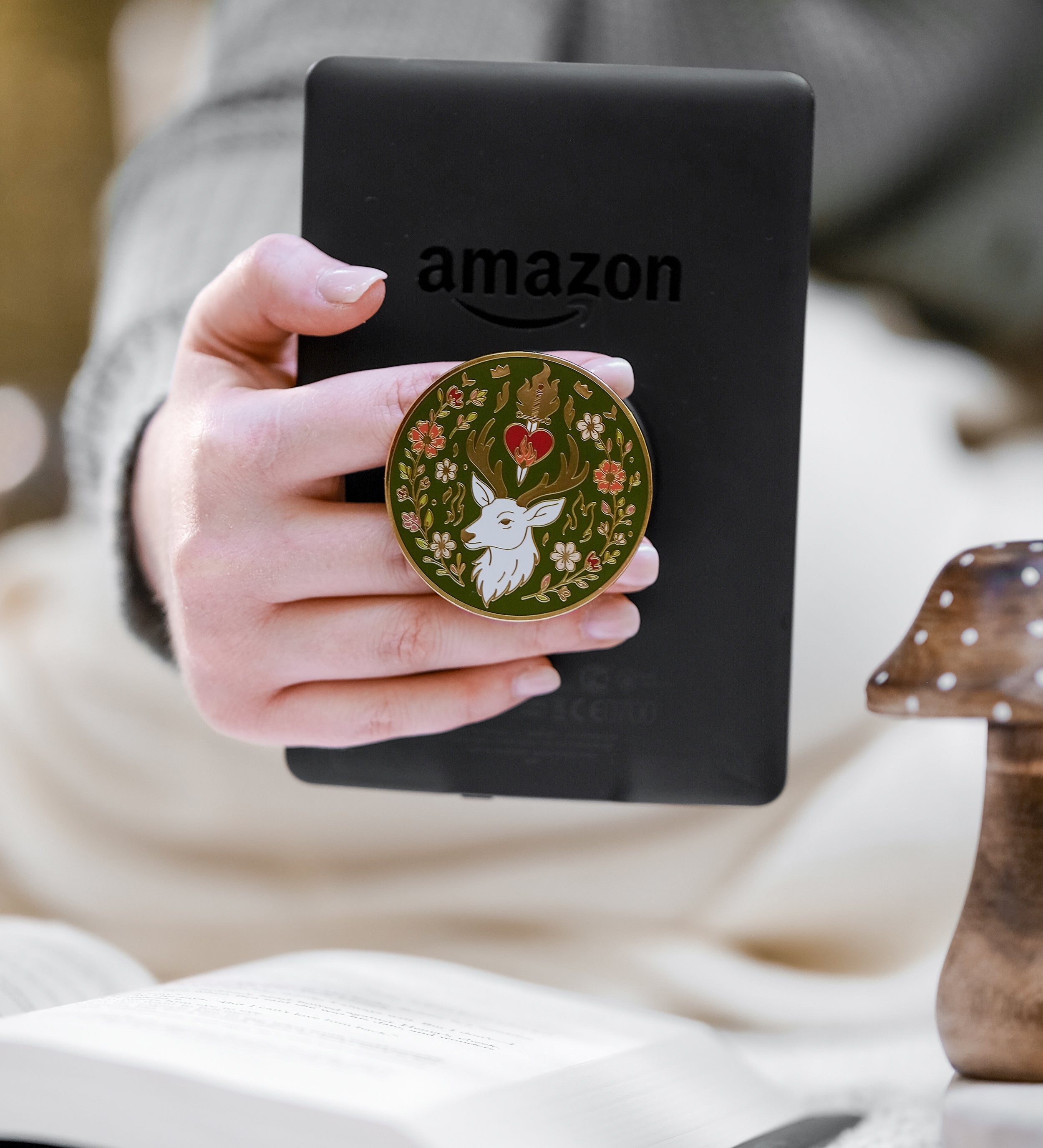 "Fantasy Stag – Autumn Edition" Kindle Grip